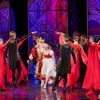 Волшебство и «новогодность» спектакля музыкального театра оценил корреспондент DVhab.ru