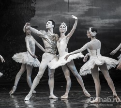 «Лебединым озером» открылись гастроли театра «Русский балет» в Хабаровске / DVhab
